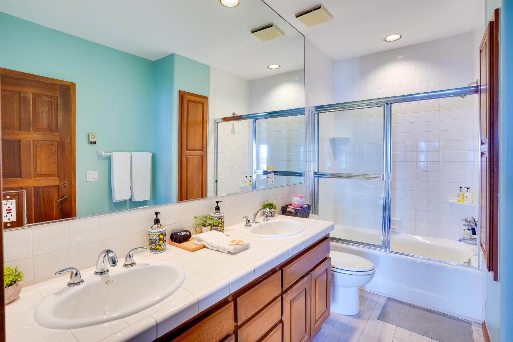 Bright Catalina Island Condo With Ocean Views! Avalon Buitenkant foto